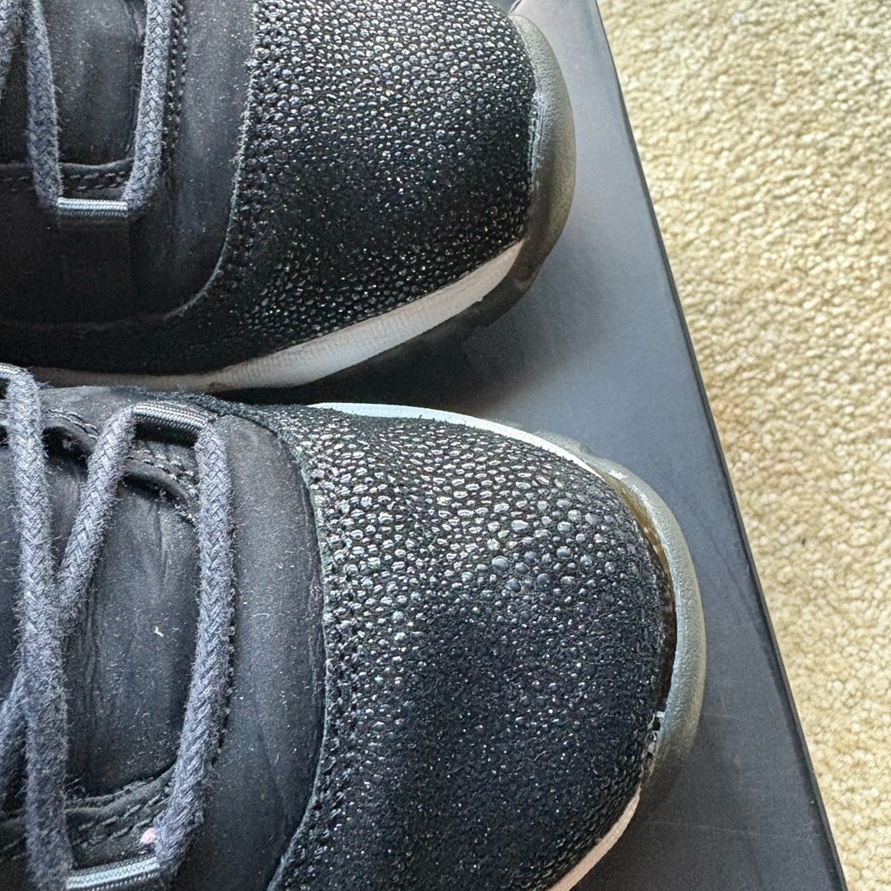 Air Jordan 11 Retro Heiress Black Stingray GS  women’s size 9 - Picture 6 of 8